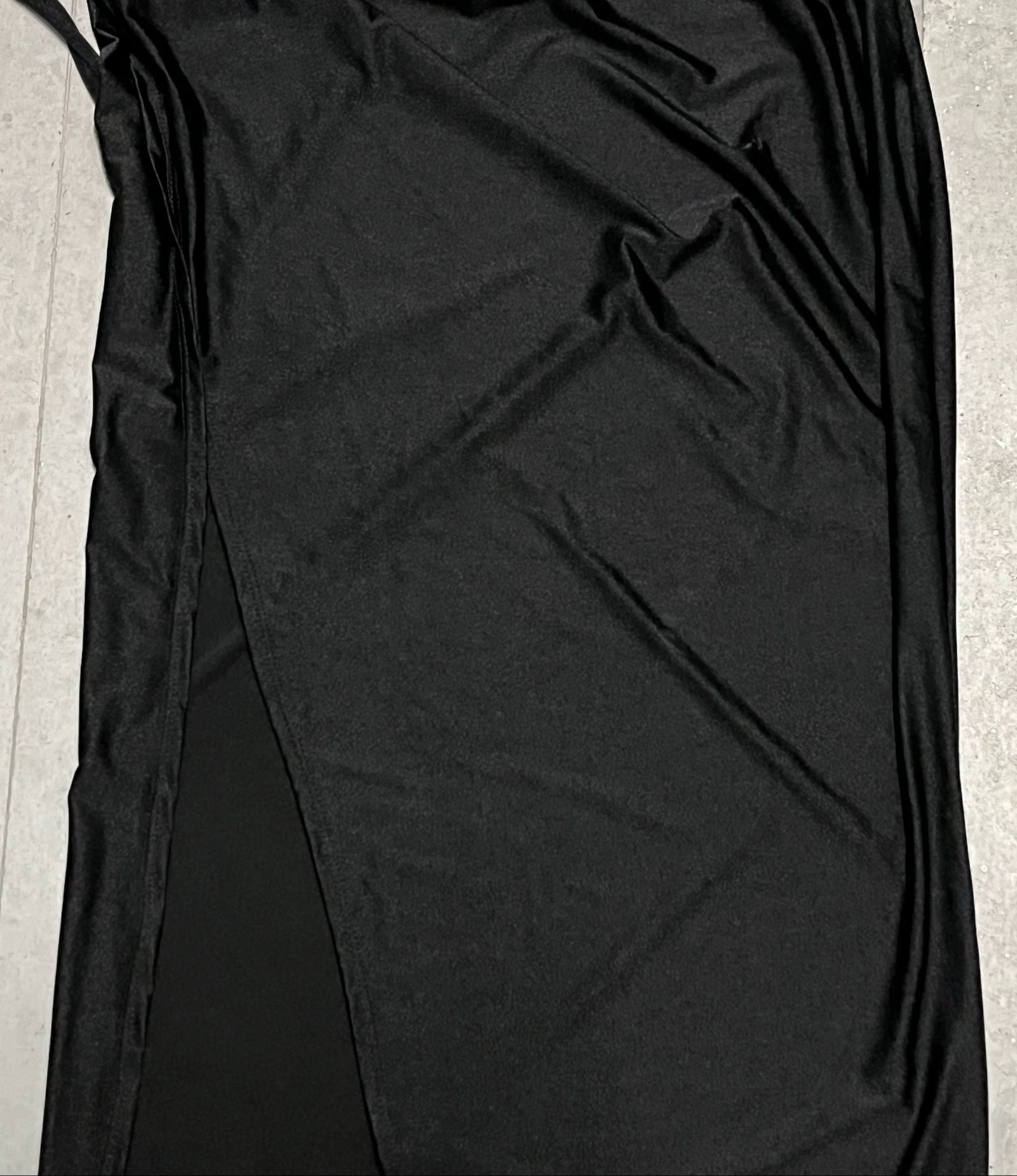 Vestido largo negro abierto  – photo 7